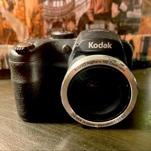 KODAK PIXPRO AZ252 Digital Camera